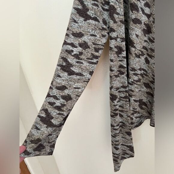 BoBeau Butterfly Bohemian Style Cardigan - Picture 3 of 10